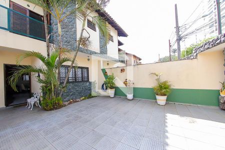 Casa à venda com 200m², 3 quartos e 3 vagasGaragem