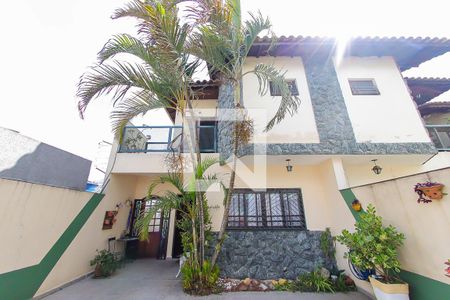 Casa à venda com 200m², 3 quartos e 3 vagasGaragem