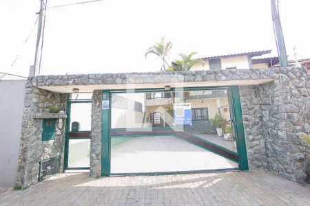 Casa à venda com 200m², 3 quartos e 3 vagasFachada