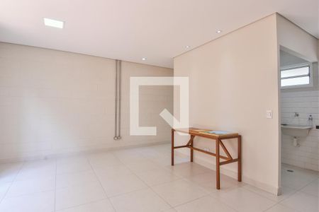 Sala de casa de condomínio à venda com 2 quartos, 110m² em Vila Alpina, São Paulo