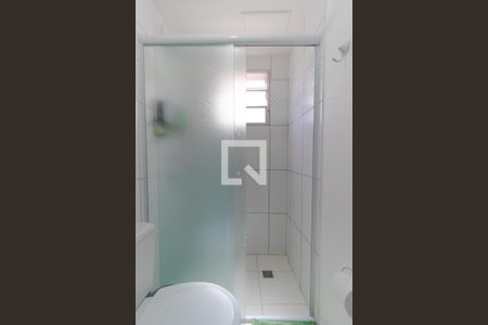Banheiro de apartamento à venda com 2 quartos, 45m² em Loteamento Parque São Martinho, Campinas