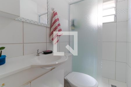 Banheiro de apartamento à venda com 2 quartos, 45m² em Loteamento Parque São Martinho, Campinas