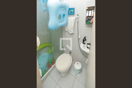 Apartamento à venda com 120m², 4 quartos e 2 vagasBanheiro de Serviço