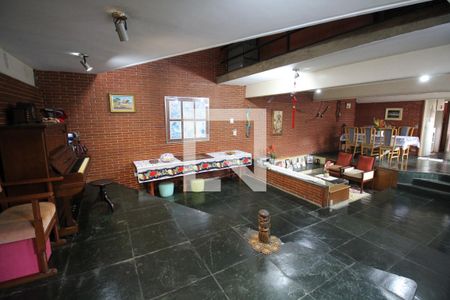 Sala 1 de casa à venda com 7 quartos, 500m² em Cambuci, São Paulo