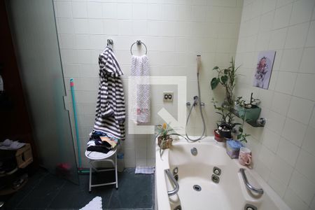 Casa à venda com 500m², 7 quartos e 4 vagasBanheira