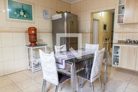 Casa à venda com 126m², 2 quartos e 2 vagasCozinha
