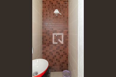 Casa para alugar com 400m², 5 quartos e 5 vagasBanheiro área externa