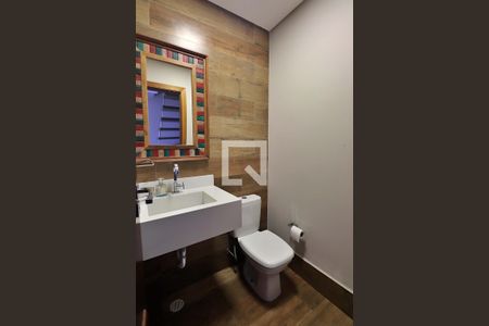 Casa à venda com 316m², 3 quartos e 6 vagasLavabo