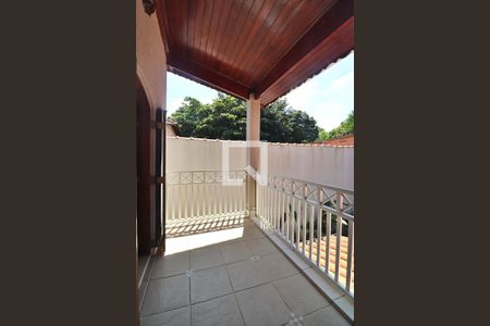 Casa à venda com 316m², 3 quartos e 6 vagasVaranda