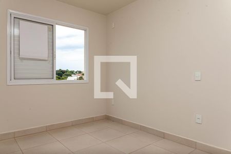 Quarto 1 de apartamento para alugar com 2 quartos, 50m² em Daniel Fonseca, Uberlândia