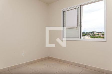 Quarto 2 de apartamento para alugar com 2 quartos, 50m² em Daniel Fonseca, Uberlândia