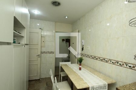 Apartamento à venda com 421m², 4 quartos e 3 vagasCopa