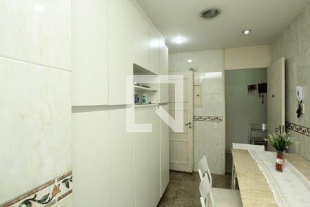 Apartamento à venda com 421m², 4 quartos e 3 vagasCopa