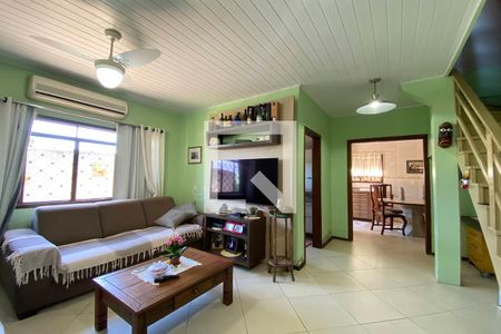 Sala de casa à venda com 4 quartos, 130m² em Ouro Branco, Novo Hamburgo