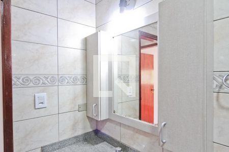 Casa à venda com 300m², 4 quartos e 6 vagas Casa à venda com 300m², 4 quartos e 6 vagasBanheiro