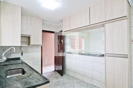 Casa à venda com 300m², 4 quartos e 6 vagas Casa à venda com 300m², 4 quartos e 6 vagasCozinha