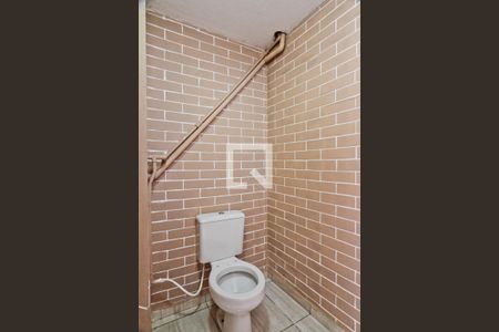 Casa à venda com 300m², 4 quartos e 6 vagas Casa à venda com 300m², 4 quartos e 6 vagasBanheiro de Serviço