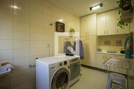 Casa de condomínio à venda com 174m², 4 quartos e 3 vagasÁrea de Serviço