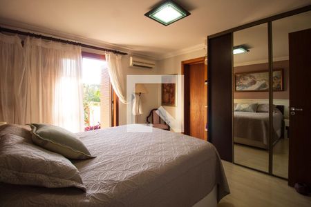 Casa de condomínio à venda com 174m², 4 quartos e 3 vagas Suite