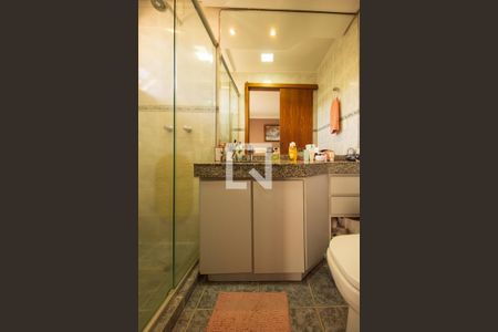 Casa de condomínio à venda com 174m², 4 quartos e 3 vagasBanheiro da Suíte