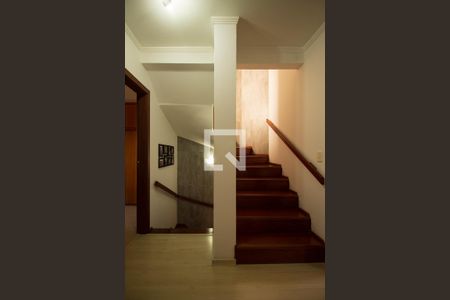 Casa de condomínio à venda com 174m², 4 quartos e 3 vagasCorredor