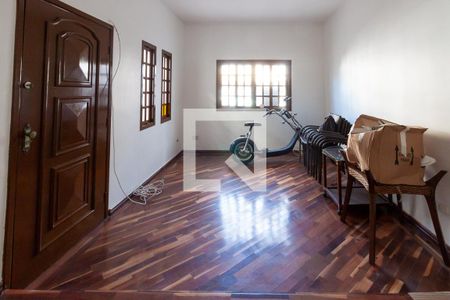Sala de casa para alugar com 3 quartos, 105m² em Jardim Ester Yolanda, São Paulo