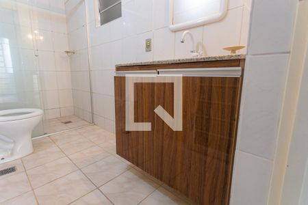 Apartamento para alugar com 90m², 2 quartos e sem vaga Apartamento para alugar com 90m², 2 quartos e sem vagaArmário do Banheiro Social