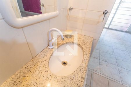 Apartamento para alugar com 90m², 2 quartos e sem vaga Apartamento para alugar com 90m², 2 quartos e sem vagaPia do Banheiro Social