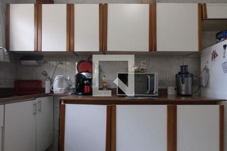 Casa à venda com 198m², 2 quartos e 2 vagasCozinha