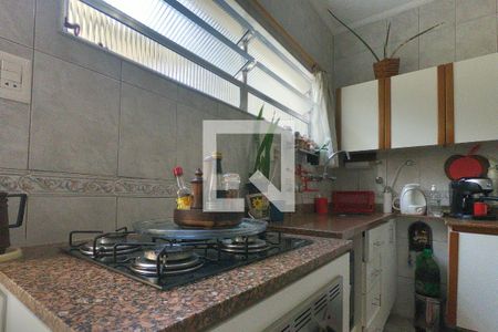 Casa à venda com 198m², 2 quartos e 2 vagasCozinha