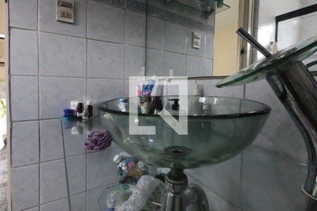 Casa à venda com 198m², 2 quartos e 2 vagasBanheiro Suíte