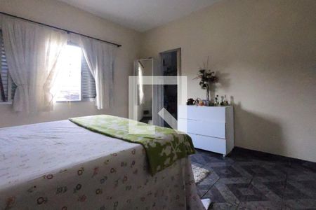 Casa à venda com 198m², 2 quartos e 2 vagasSuíte 