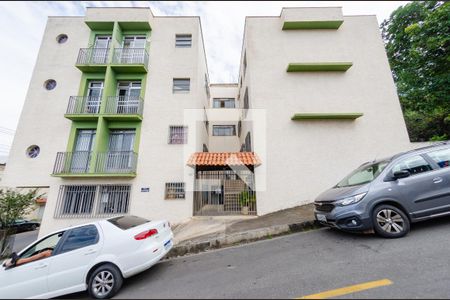 Apartamento à venda com 72m², 3 quartos e 1 vaga Apartamento à venda com 72m², 3 quartos e 1 vagaFachada