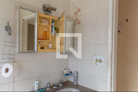 Casa à venda com 167m², 4 quartos e 2 vagasBanheiro