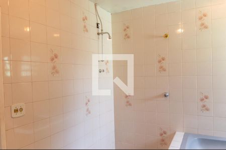 Banheiro da Suíte de casa à venda com 4 quartos, 167m² em Vila Santa Luzia, São Bernardo do Campo