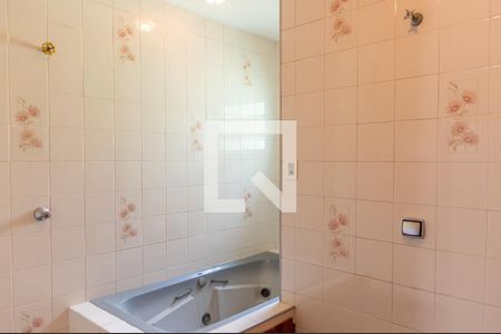 Banheiro da Suíte de casa à venda com 4 quartos, 167m² em Vila Santa Luzia, São Bernardo do Campo