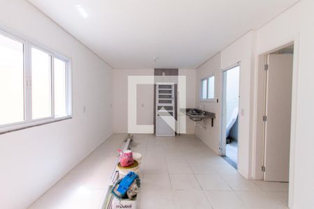 Sala/Cozinha de CasaCondominio com 2 quartos, 60m² Quitaúna