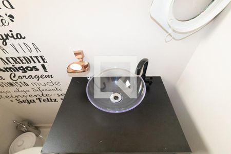 Lavabo de casa de condomínio para alugar com 2 quartos, 68m² em Parada Inglesa, São Paulo