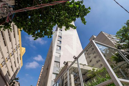 Apartamento à venda com 107m², 2 quartos e 1 vaga Apartamento à venda com 107m², 2 quartos e 1 vagaFachada