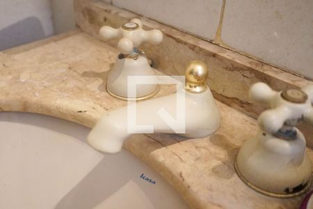 Casa à venda com 188m², 5 quartos e 2 vagasDetalhe