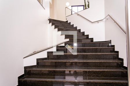 Escada do hall de casa à venda com 4 quartos, 440m² em Nova Petrópolis, São Bernardo do Campo
