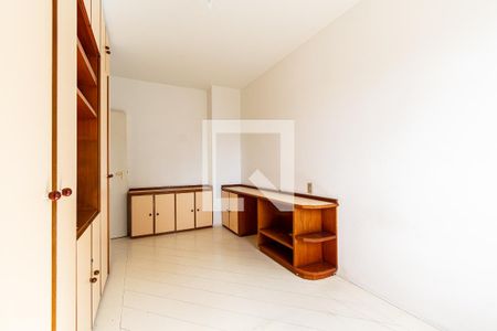 Apartamento à venda com 110m², 3 quartos e 2 vagasQuarto 2