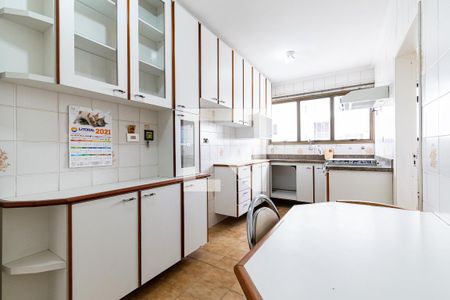 Apartamento à venda com 110m², 3 quartos e 2 vagasCozinha