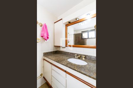 Apartamento à venda com 110m², 3 quartos e 2 vagasBanheiro da Suíte 