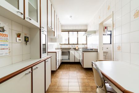 Apartamento à venda com 110m², 3 quartos e 2 vagasCozinha