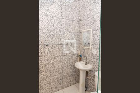 Banheiro de kitnet/studio para alugar com 1 quarto, 25m² em Ipiranga, São Paulo