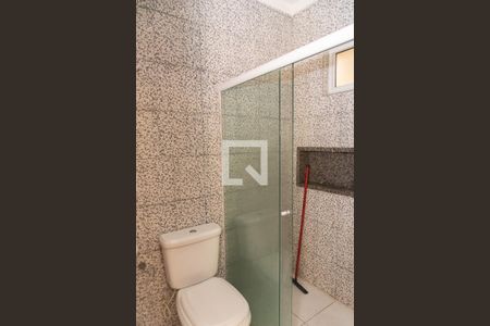 Banheiro de kitnet/studio para alugar com 1 quarto, 25m² em Ipiranga, São Paulo