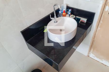 Apartamento à venda com 90m², 2 quartos e 1 vaga Apartamento à venda com 90m², 2 quartos e 1 vagaBanheiro