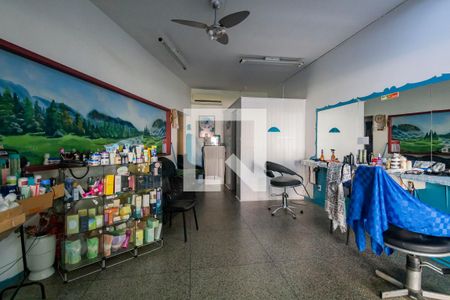 Casa à venda com 118m², 2 quartos e sem vaga Casa à venda com 118m², 2 quartos e sem vagaSalão de festa