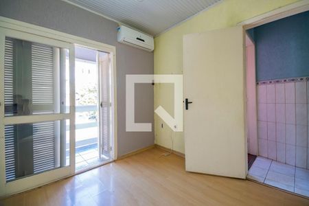 Sala  de casa à venda com 2 quartos, 118m² em Rubem Berta, Porto Alegre